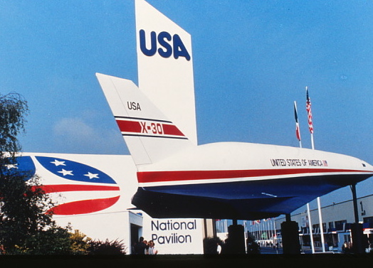 Outside picture of US pavillion at Paris Air Show